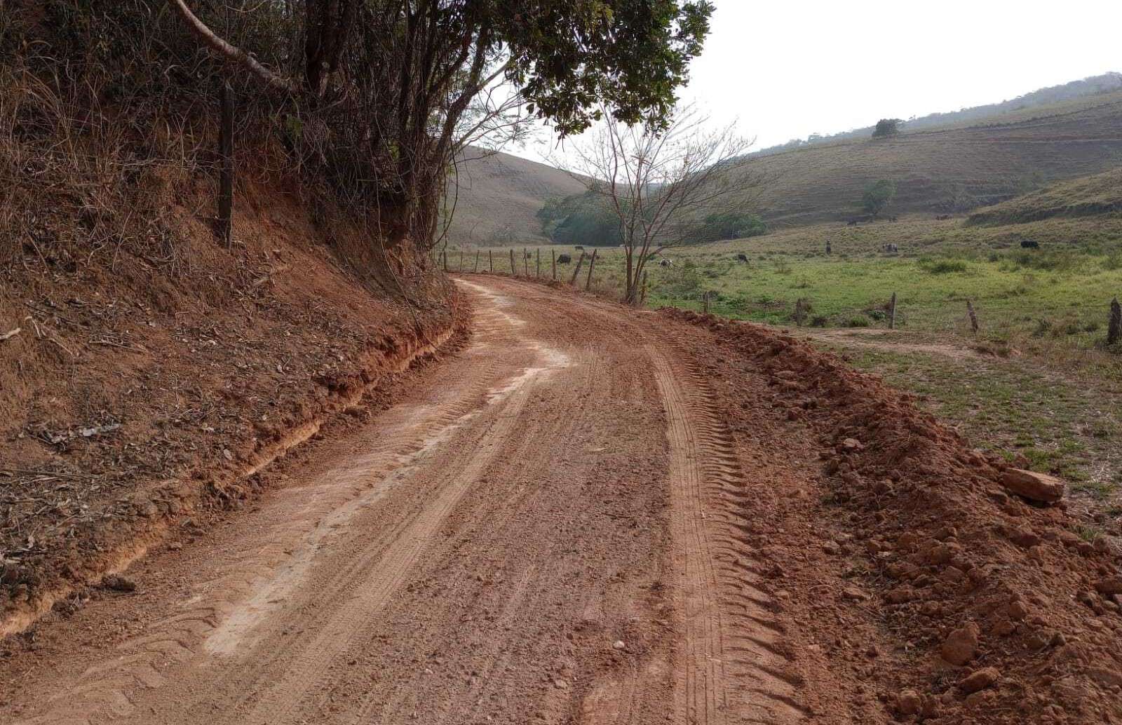 Adequações em estradas rurais beneficiam conservação hídrica em Volta Grande
