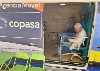 Agência Móvel da Copasa estaciona em Coromandel