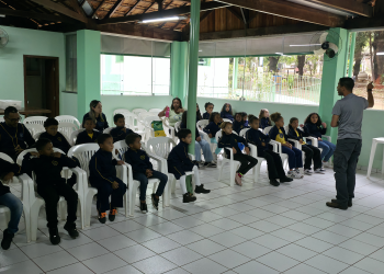 Crianças da LBV aprendem sobre água e saneamento no CEAM Barreiro