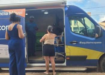 Equipe Copasa leva informação e serviços a moradores de Três Marias